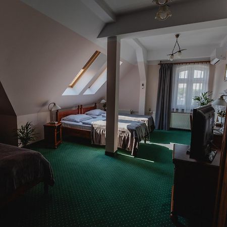 Hotel Aslan Tarnowskie Góry Exterior foto